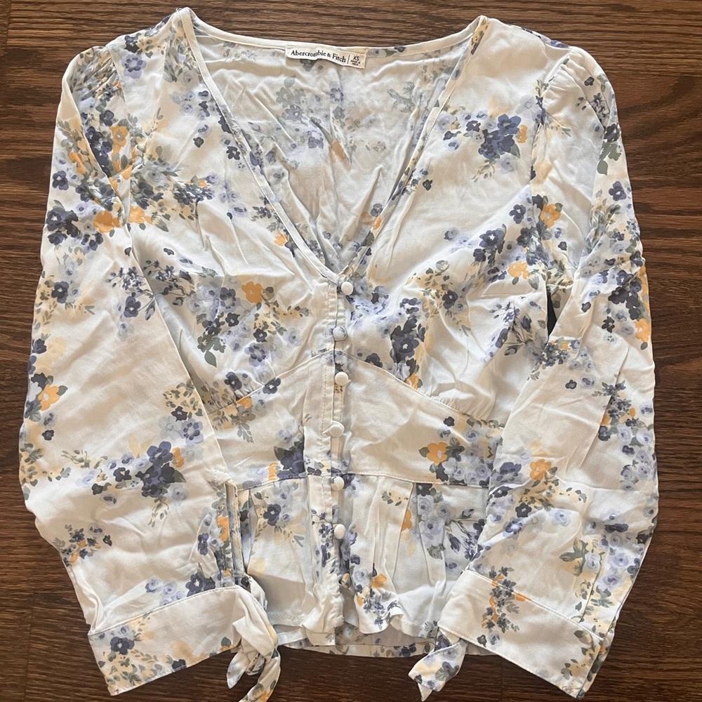 Abercrombie flower blouse
